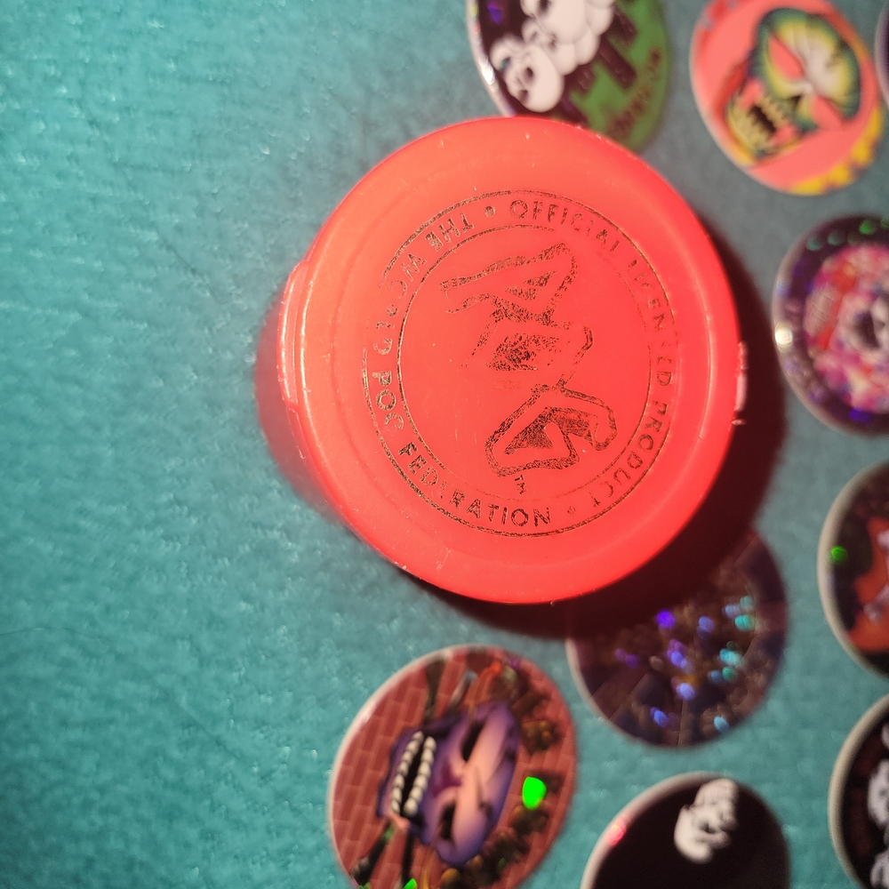 Red Skull Design Container - Picture 7 of 7